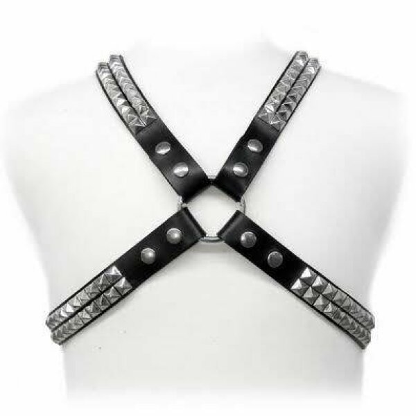 imagen LEATHER BODY - PYRAMID STUD HARNESS